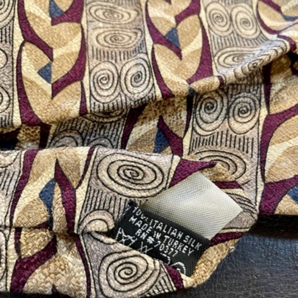 J.Riggings Mens Silk Tie Classic-Tan, Maroon, Navy - Picture 2 of 3